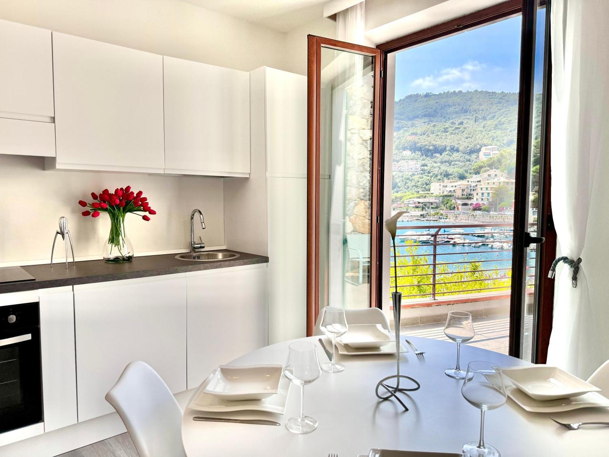 Mirage Rooms & Apartments Πόρτο Βένερε Εξωτερικό φωτογραφία